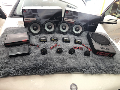 最低調的炫耀 奔馳R320汽車音響改裝作業分享